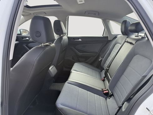 New 2026 Volkswagen Jetta SE FWD image 10