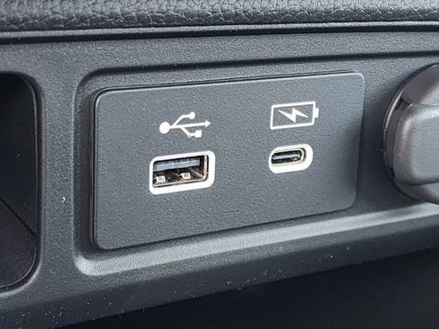 Used 2024 Honda Pilot Touring image 18