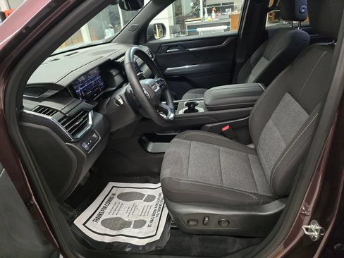 Used 2026 GMC Acadia Elevation FWD image 17