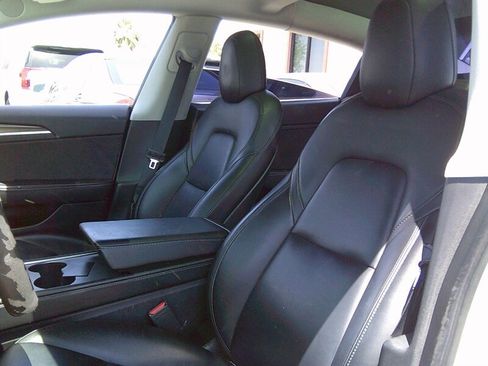 Used 2021 Tesla Model 3 Standard Range Plus RWD image 10