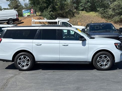 Certified 2025 Ford Expedition Max Active AWD/4WD image 3