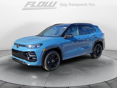 New 2026 Volkswagen Tiguan SE R-Line image 3