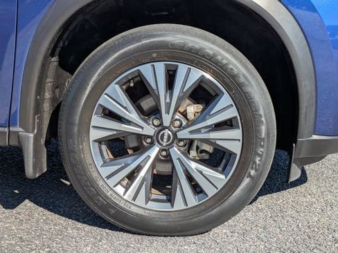 Used 2023 Nissan Rogue SV w/ SV Premium B Package FWD image 11