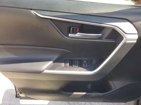 Certified 2025 Toyota RAV4 XLE image 18