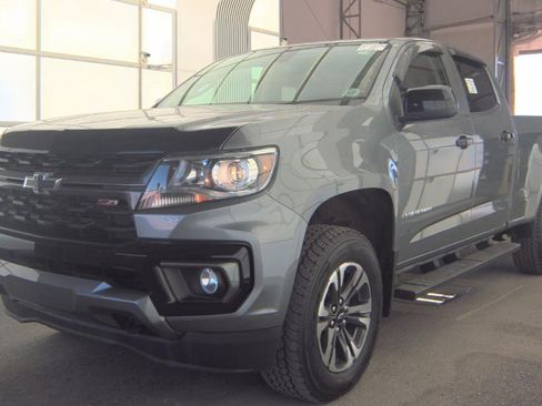Used 2022 Chevrolet Colorado Z71 AWD/4WD image 3
