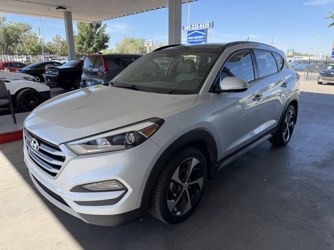 Used 2017 Hyundai Tucson Value FWD image 4