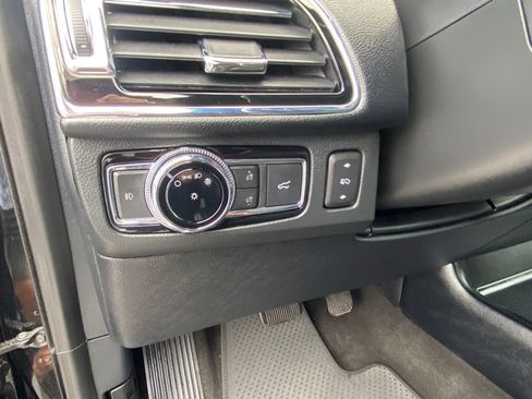 Used 2018 Lincoln Navigator Reserve w/ Technology Package AWD/4WD image 12
