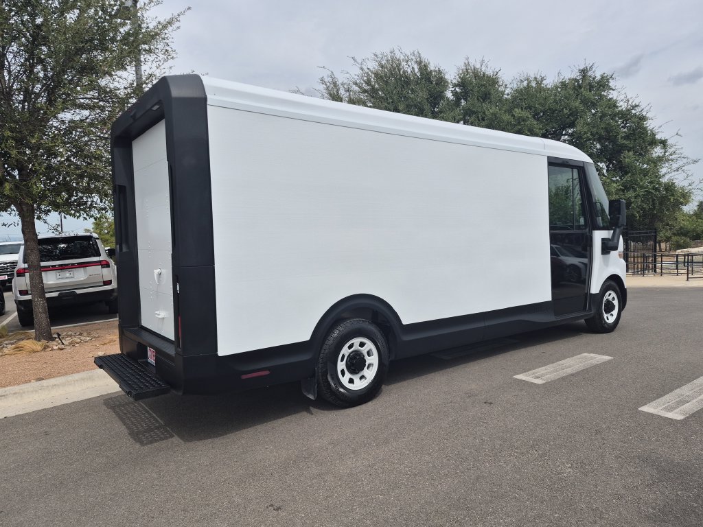 Used 2024 Chevrolet Brightdrop 600 w/ Commercial Equipment Package AWD/4WD image 9