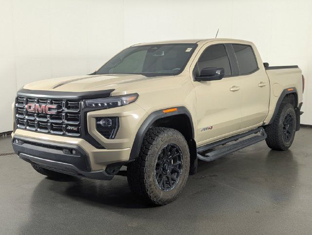 Used 2024 GMC Canyon AT4 AWD/4WD image 4