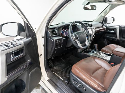 Used 2018 Toyota 4Runner Limited image 12