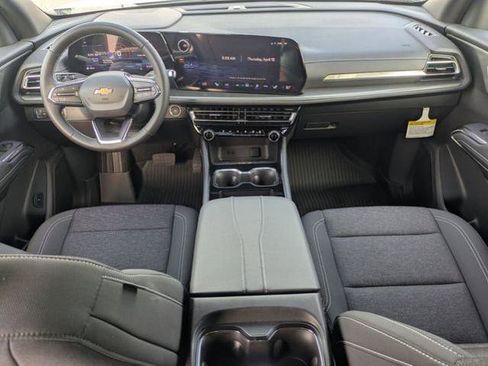 New 2026 Chevrolet Traverse LT w/ LPO, Floor Liner Package FWD image 18
