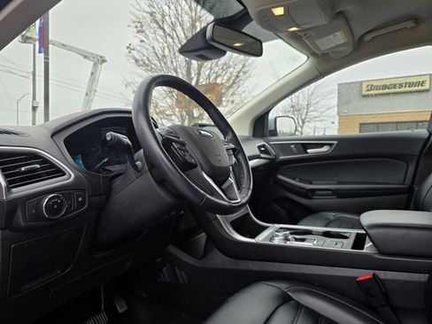 Used 2023 Ford Edge SEL image 11