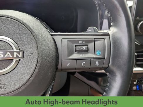 Used 2023 Nissan Pathfinder Platinum w/ Black Appearance Package FWD image 23