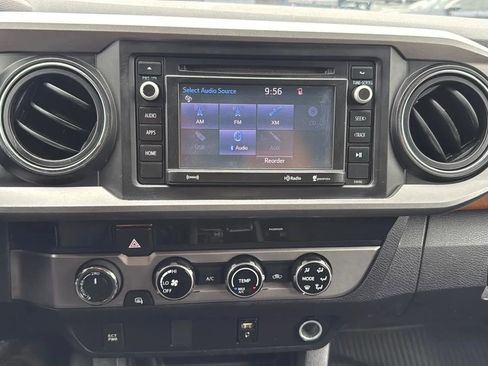 Used 2017 Toyota Tacoma SR5 image 19