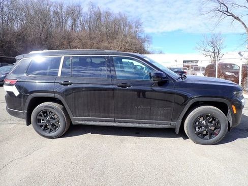 New 2026 Jeep Grand Cherokee L 4WD image 8