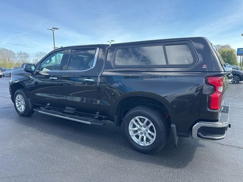 Used 2019 Chevrolet Silverado 1500 LTZ w/ Z71 Off-Road Package AWD/4WD image 3