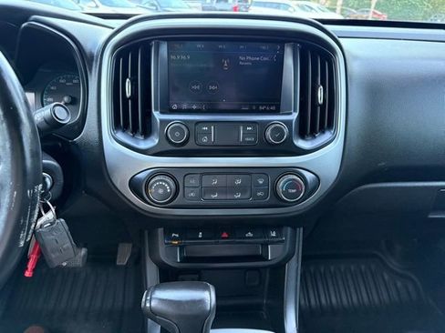 Used 2021 Chevrolet Colorado LT w/ Fleet Safety Package image 19