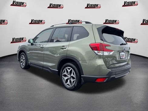 Used 2019 Subaru Forester Premium image 7