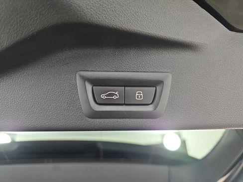Used 2024 BMW X5 xDrive40i w/ M Sport Package AWD/4WD image 13
