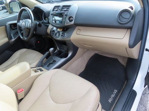 Used 2011 Toyota RAV4 Limited image 31