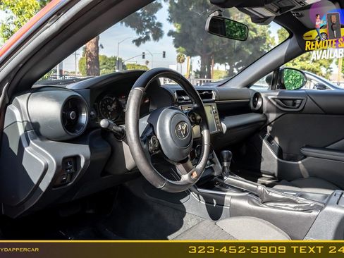 Used 2022 Toyota GR86 RWD image 9