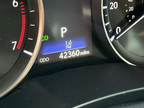 Used 2017 Lexus ES 350 w/ Luxury Package image 18