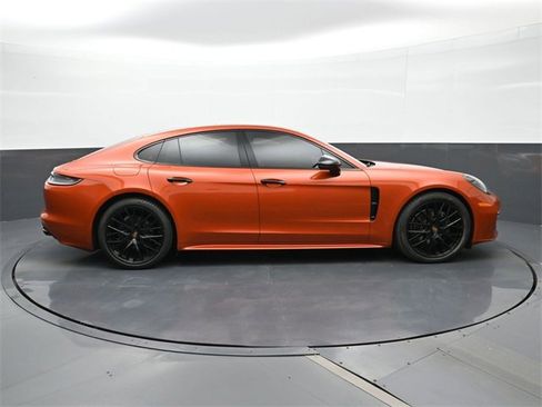 Used 2022 Porsche Panamera 4 Platinum Edition image 24