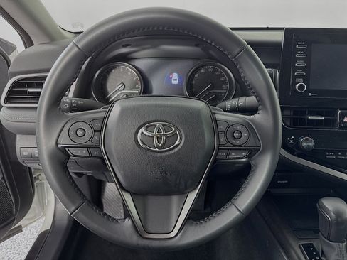 Used 2023 Toyota Camry SE AWD/4WD image 11