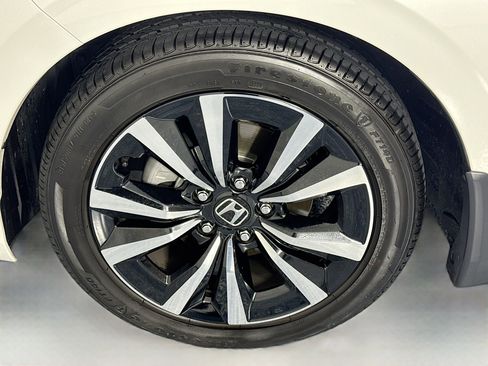 Certified 2024 Honda Civic EX image 30