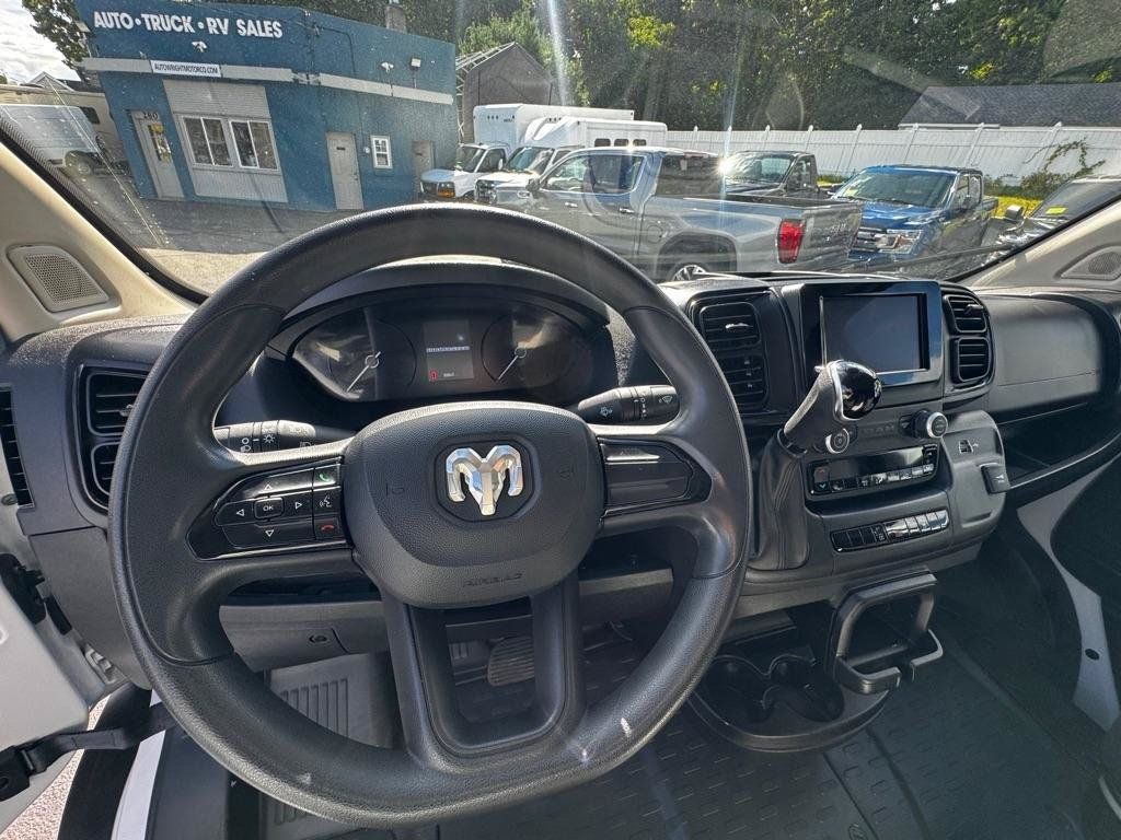 Used 2025 RAM ProMaster 2500 FWD image 17