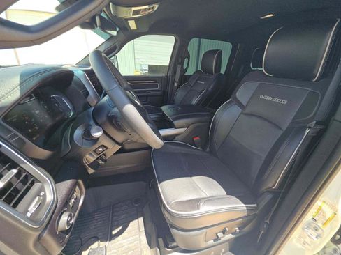 Used 2025 RAM 2500 Laramie AWD/4WD image 5