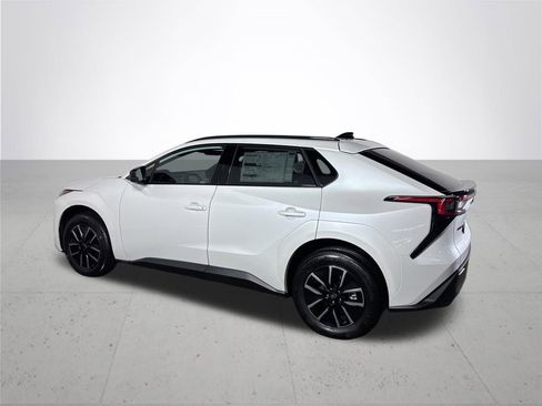 New 2026 Subaru Solterra Premium image 8