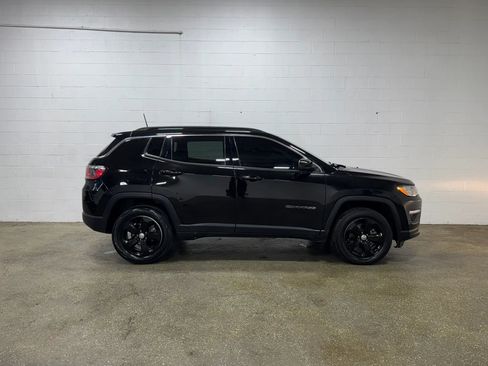 Used 2020 Jeep Compass Latitude w/ Popular Equipment Group AWD/4WD image 2