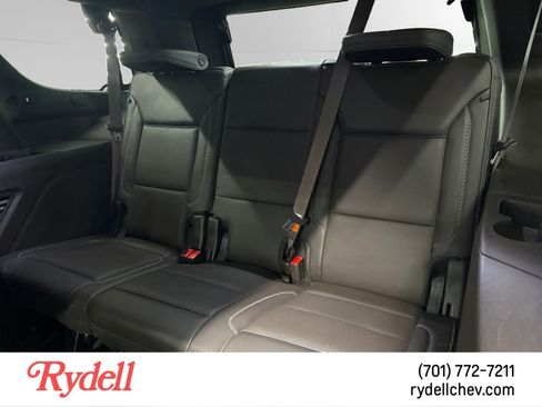 Used 2024 GMC Yukon Denali w/ Denali Reserve Package image 16