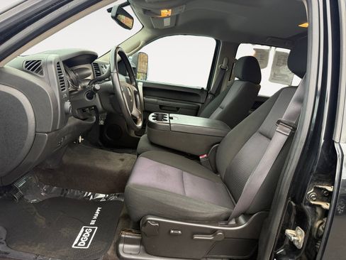 Used 2013 Chevrolet Silverado 3500 LT w/ Interior Plus Package image 10