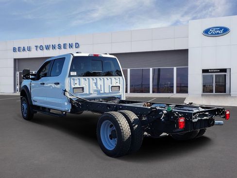 New 2026 Ford F550 4x4 Crew Cab image 3
