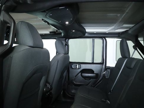 Used 2025 Jeep Wrangler Unlimited Sport AWD/4WD image 15