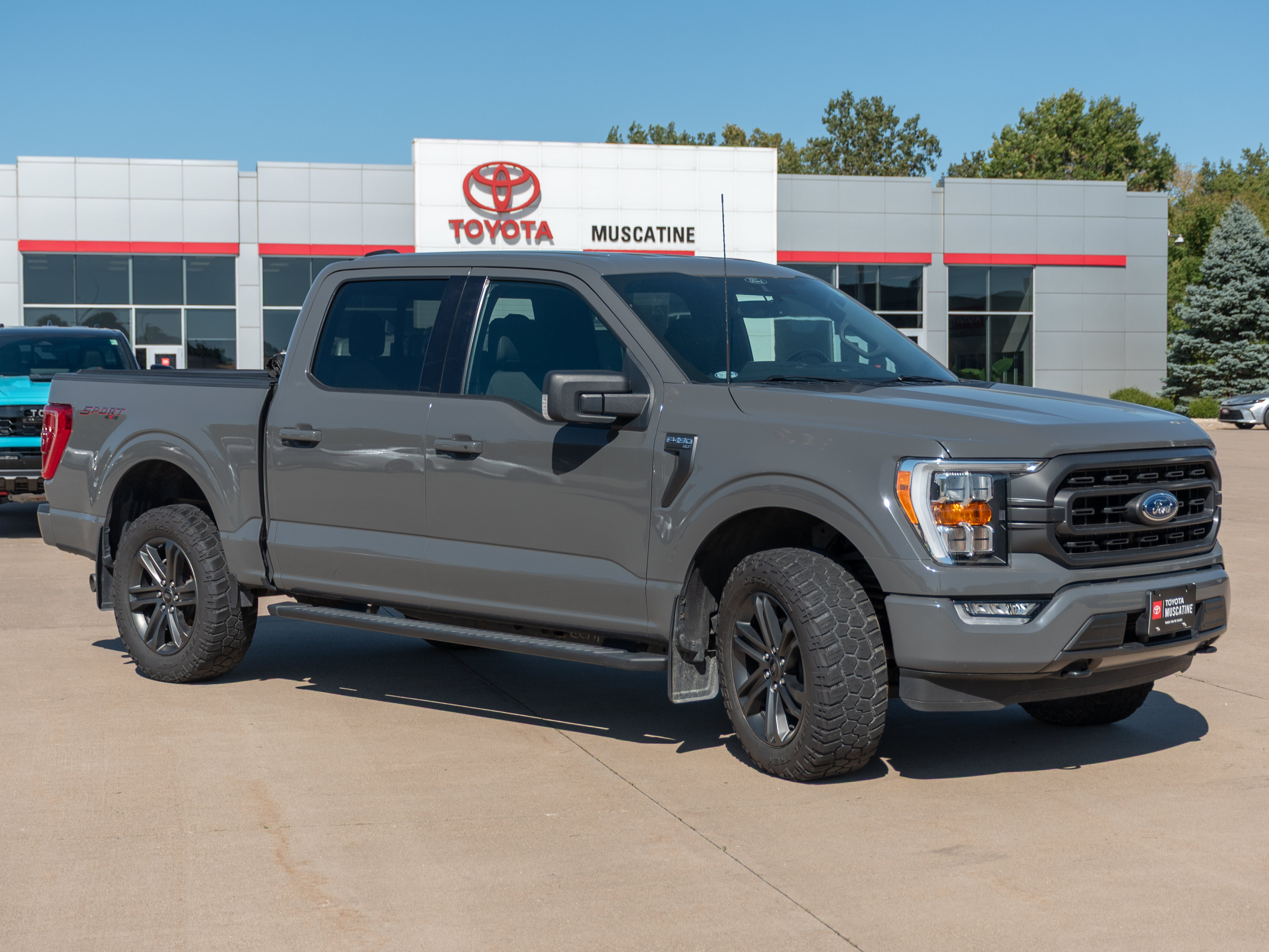 Used 2021 Ford F150 XLT w/ Equipment Group 302A High AWD/4WD image 1