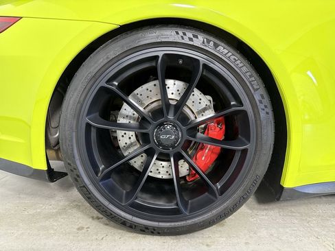 Certified 2018 Porsche 911 GT3 image 16