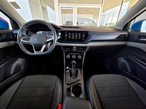 Used 2023 Volkswagen Taos SE FWD image 12