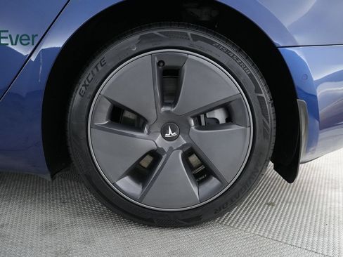 Used 2022 Tesla Model 3 RWD image 9
