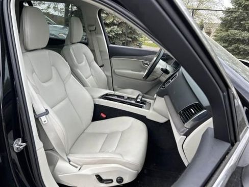 Used 2023 Volvo XC90 B5 Plus w/ Protection Package Premier AWD/4WD image 10