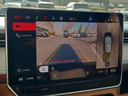 Used 2025 Volkswagen ID. Buzz 1st Edition image 51