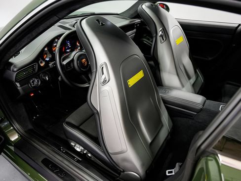 Used 2019 Porsche 911 GT3 RWD image 21