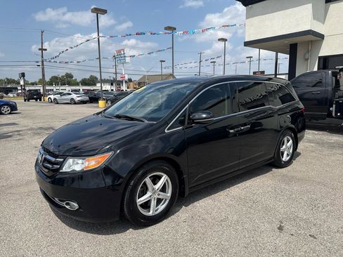 Used 2014 Honda Odyssey Touring image 2