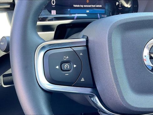 Used 2024 Volvo XC40 B5 Plus w/ Protection Package Premier image 13