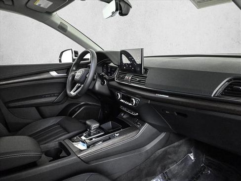 Used 2023 Audi Q5 2.0T Premium Plus w/ Premium Plus Package AWD/4WD image 23