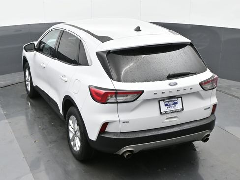 Used 2020 Ford Escape SE image 33