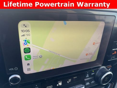 Used 2024 Toyota Highlander XLE image 3