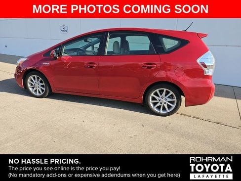 Used 2013 Toyota Prius V Five FWD image 4